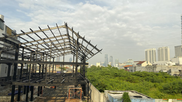 钢框架建筑施工图片下载