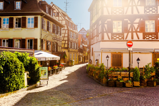 阿尔萨斯。古法国小镇科尔马。法国。夏天的旅行。欧洲图片下载