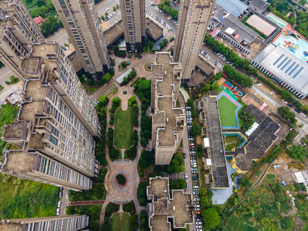 城市住宅建筑与社区绿化鸟瞰图图片下载