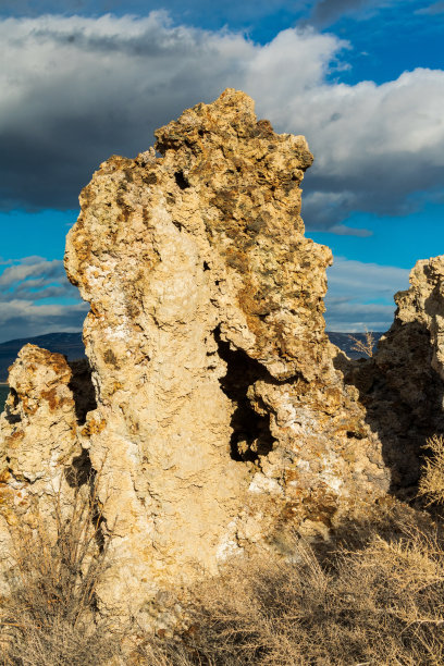 加州莫诺湖凝灰岩地层图片下载