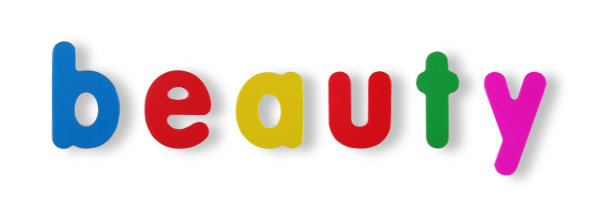 美丽的字在磁性字母与剪切路径图片下载