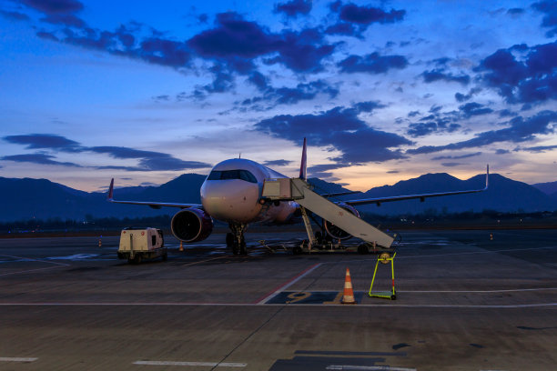 准备登机图片下载