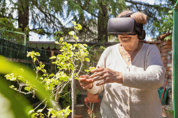 通过计算机生成的交互式内容展示现实生活中的场所图片下载