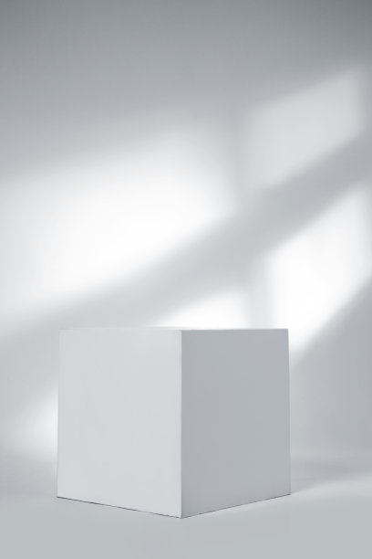 最小的产品展示，白色背景上的白色立方体和窗户灯光。讲台台座场景，展示平台图片下载