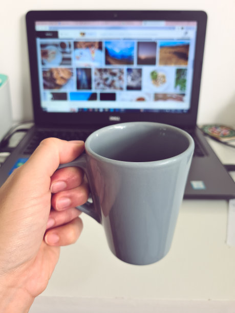 工作和喝茶图片下载