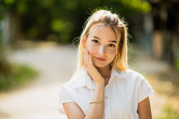 女孩夏天画像图片下载