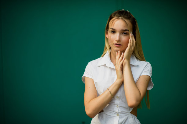 女孩夏天画像图片下载