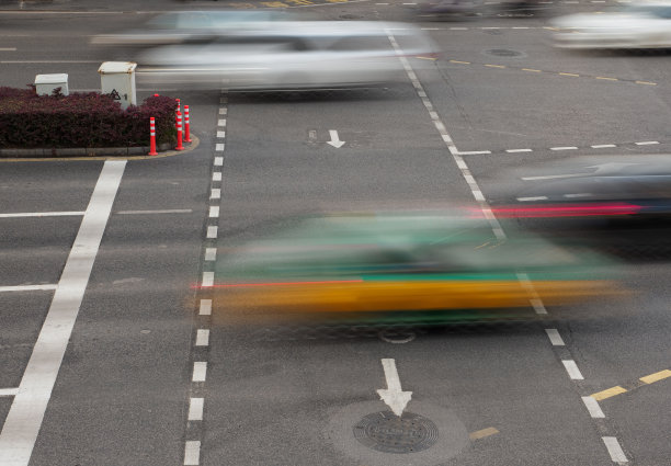 快速移动车辆图片下载