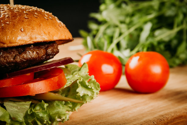 美味的土耳其混合汉堡图片下载