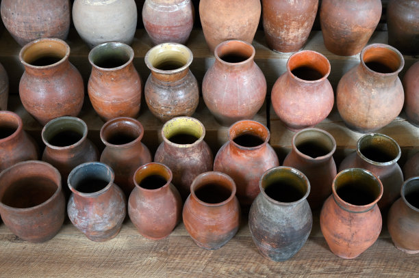 老式陶瓷壶图片下载