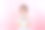 亚洲可爱的小女孩戴上耳机，用笔记本电脑和老师视频通话，在电脑上在线学习，在家上学的概念图片下载