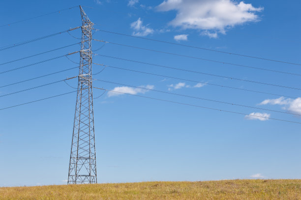 电线。能源产业。工业配电。可再生能源的生产图片下载