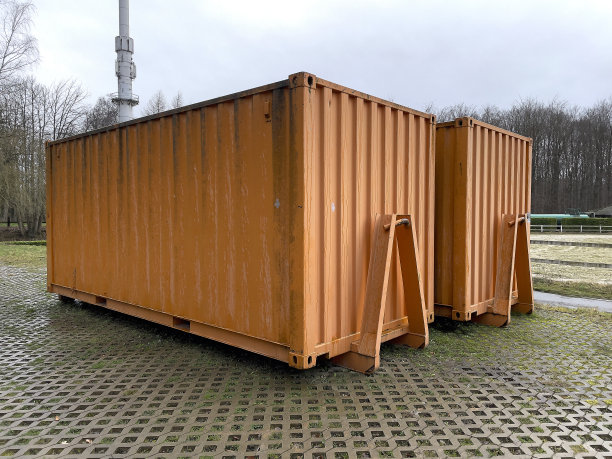 庭院垃圾垃圾箱图片下载