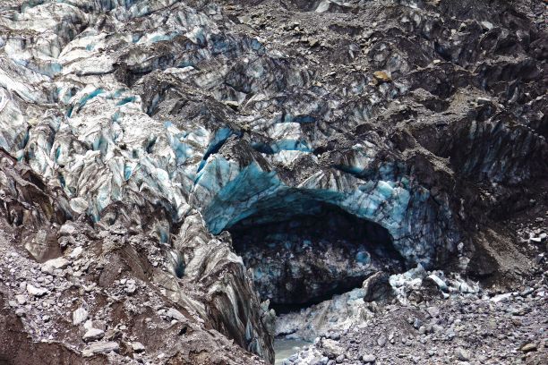 新西兰南阿尔卑斯山的福克斯冰川。图片下载