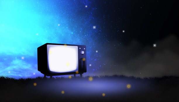 在一个美丽的夜晚，院子里的草地上放着一台旧电视机，夜晚幻想着数字艺术的背景图片下载