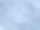 天线。冬天森林里的树和雪。从无人机上俯瞰自然背景图片下载
