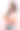 漂亮的年轻女孩拿着粉红色背景的智能手机。图片下载
