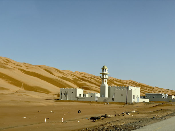 阿曼沙漠中的阿拉伯房屋图片下载