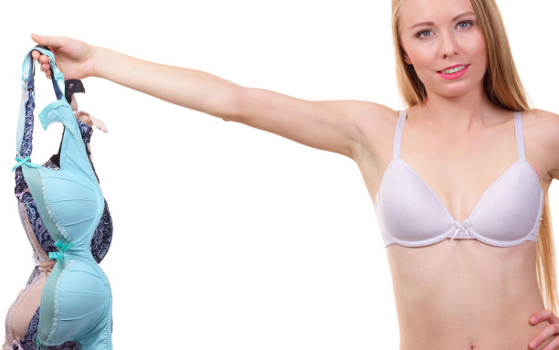 女人拿着胸罩，选择图片下载