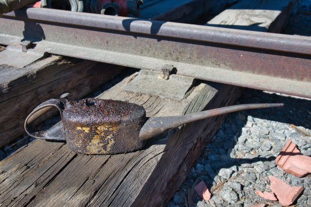 又脏又旧的蒸汽火车油罐图片下载