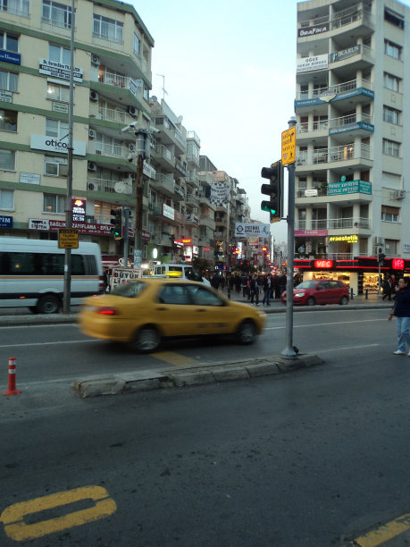 黄色出租车图片下载