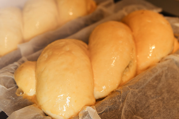 准备烘烤的新鲜面团图片下载