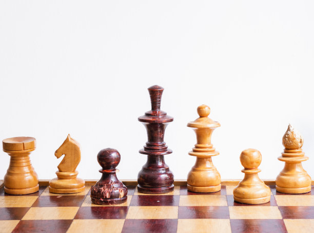 棋子的不同颜色，并在游戏板上破坏，战争的后果图片下载