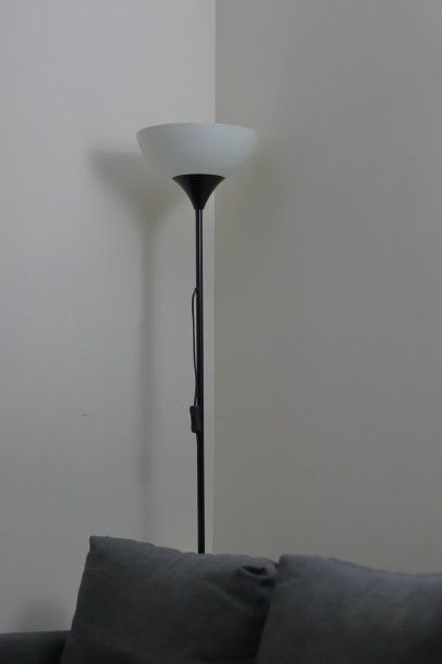 宜家式台灯图片下载