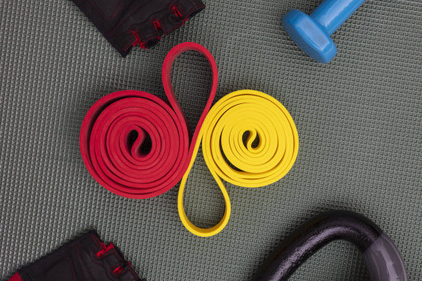 红色和黄色的物体——静物图片下载