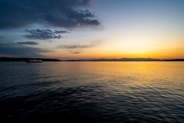 普吉特海湾海滨日落图片下载