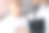 医生和小男孩在家。接受常规医疗检查的儿童病人。医学、保健概念图片下载