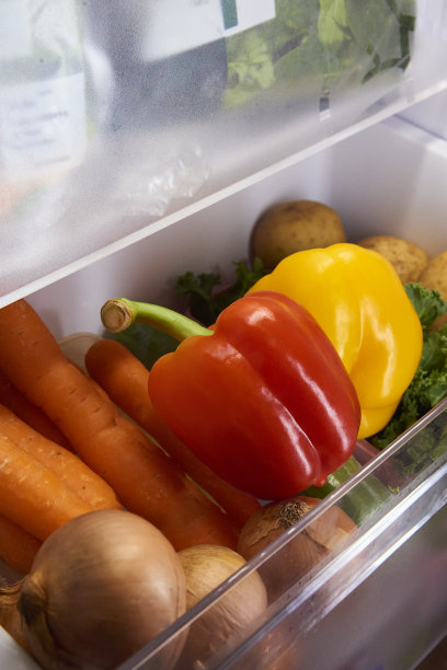 冰箱里的新鲜蔬菜图片下载