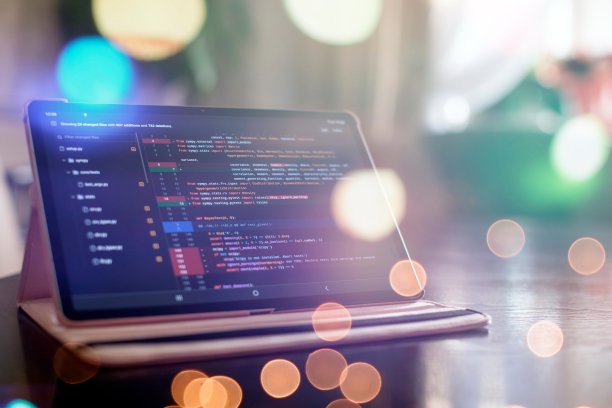 笔记本特写照片。CSS, JavaScript和HTML的使用。监视器特写功能的源代码。摘要IT技术背景。软件源代码。图片下载