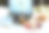 现代办公室里桌子上的特写和一块蛋糕图片下载