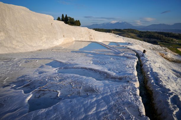 土耳其Pamukkale的冬季风景。图片下载