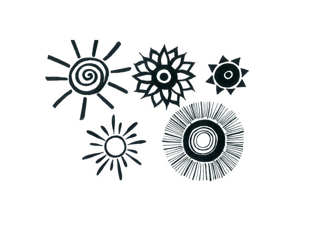 一组不同的太阳和恒星的图像。白色背景上的黑色轮廓。图片下载