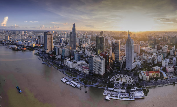 越南胡志明市西贡市中心的日落图片下载