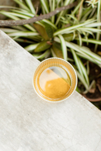 花园里的一杯茶图片下载