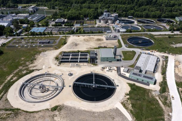 水净化厂鸟瞰图图片下载