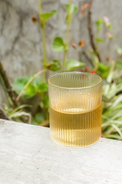 花园里的一杯茶图片下载