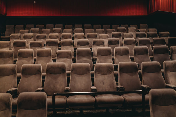 电影院的空座位图片下载