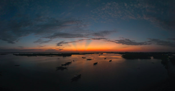 顺化省潭江泻湖系统的光莱泻湖上的日出图片下载
