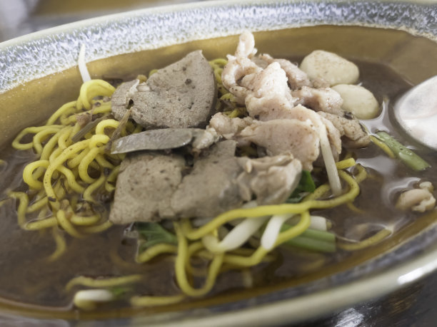 泰国街头小吃汤面图片下载