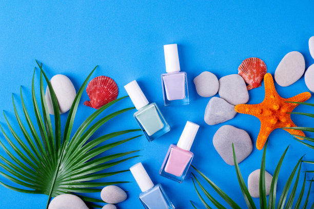 收集指甲油的粉彩蓝色图片下载