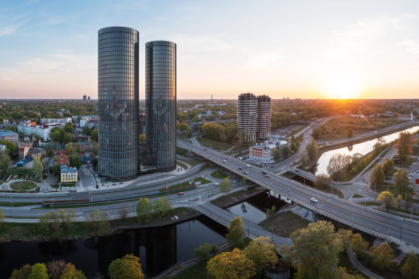 里加帕尔道加瓦区的城市景观图片下载