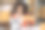 非裔美国女性在家在线直播销售盒子产品。图片下载