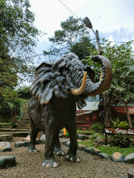 大象雕像图片下载