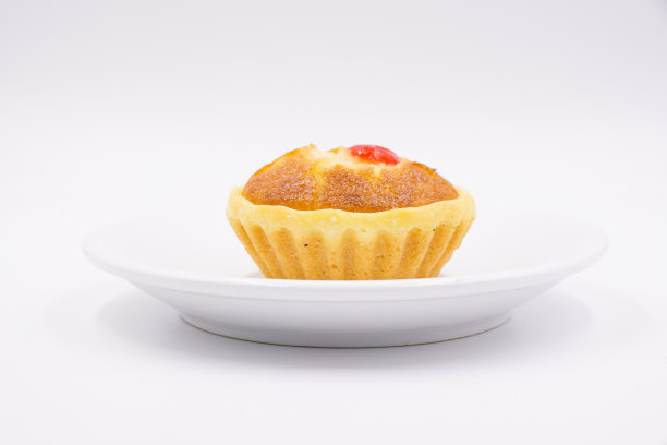 港式樱桃椰子蛋挞蛋糕图片下载