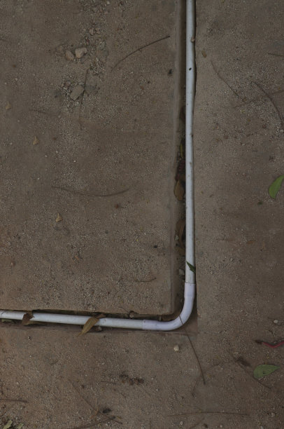 塑料管埋在地下图片下载