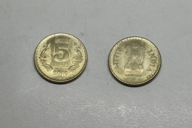 旧的五卢比硬币，印度货币，钱，黄金五卢比硬币图片下载